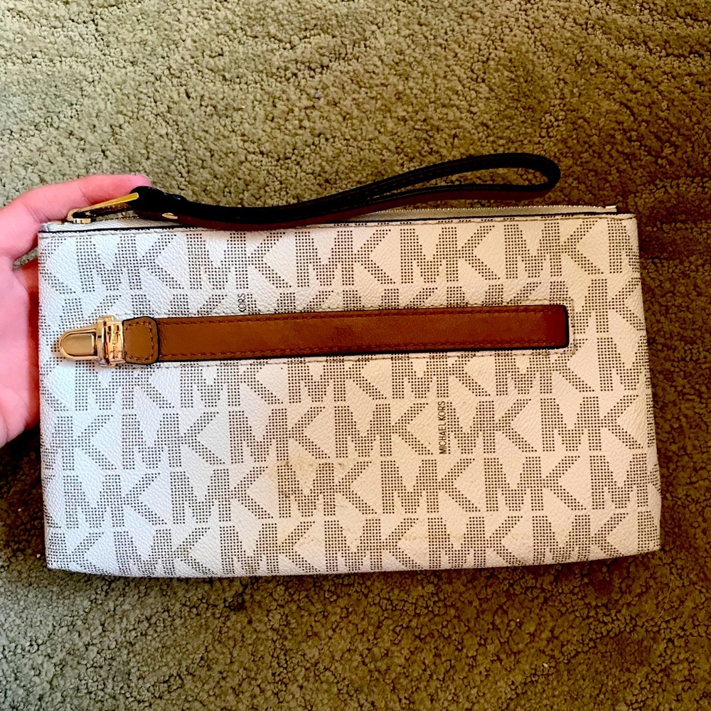 michael kors clutch